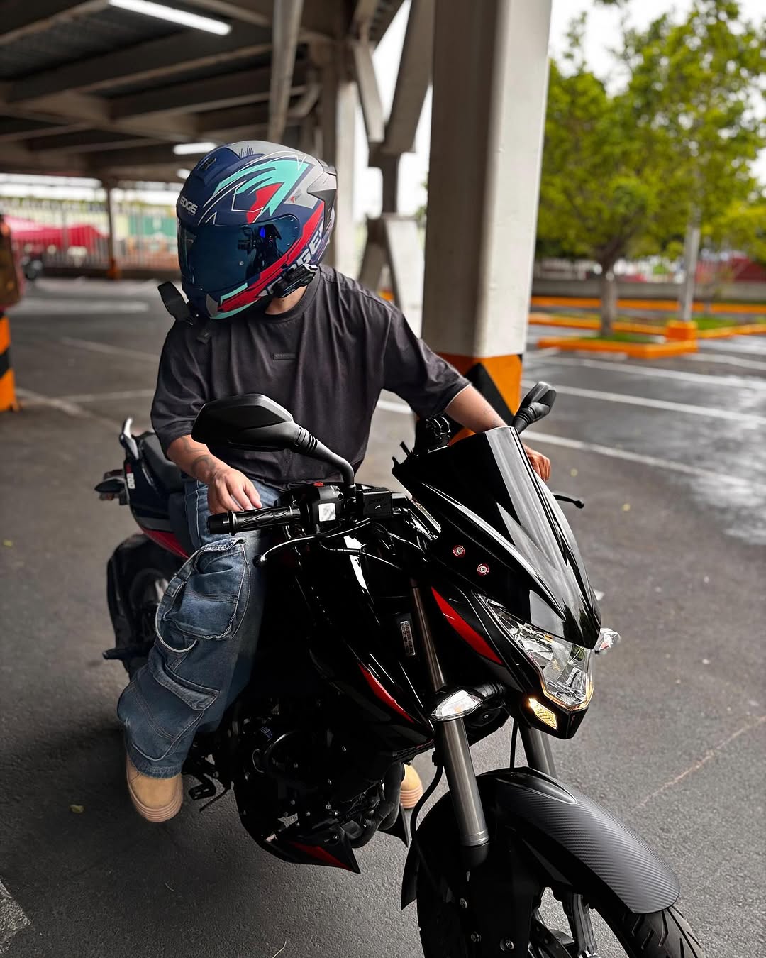 xanderman_motovlog_ca758b31acc5460da7e01d37b846467d_jpg.jpg